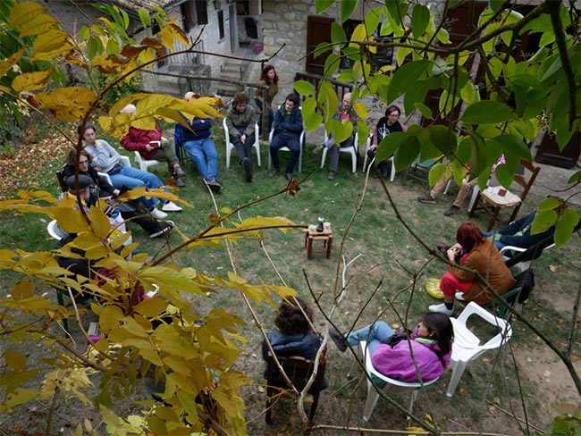 gruppo di ragazzi allo stage di formazione delle Officine Rousseau